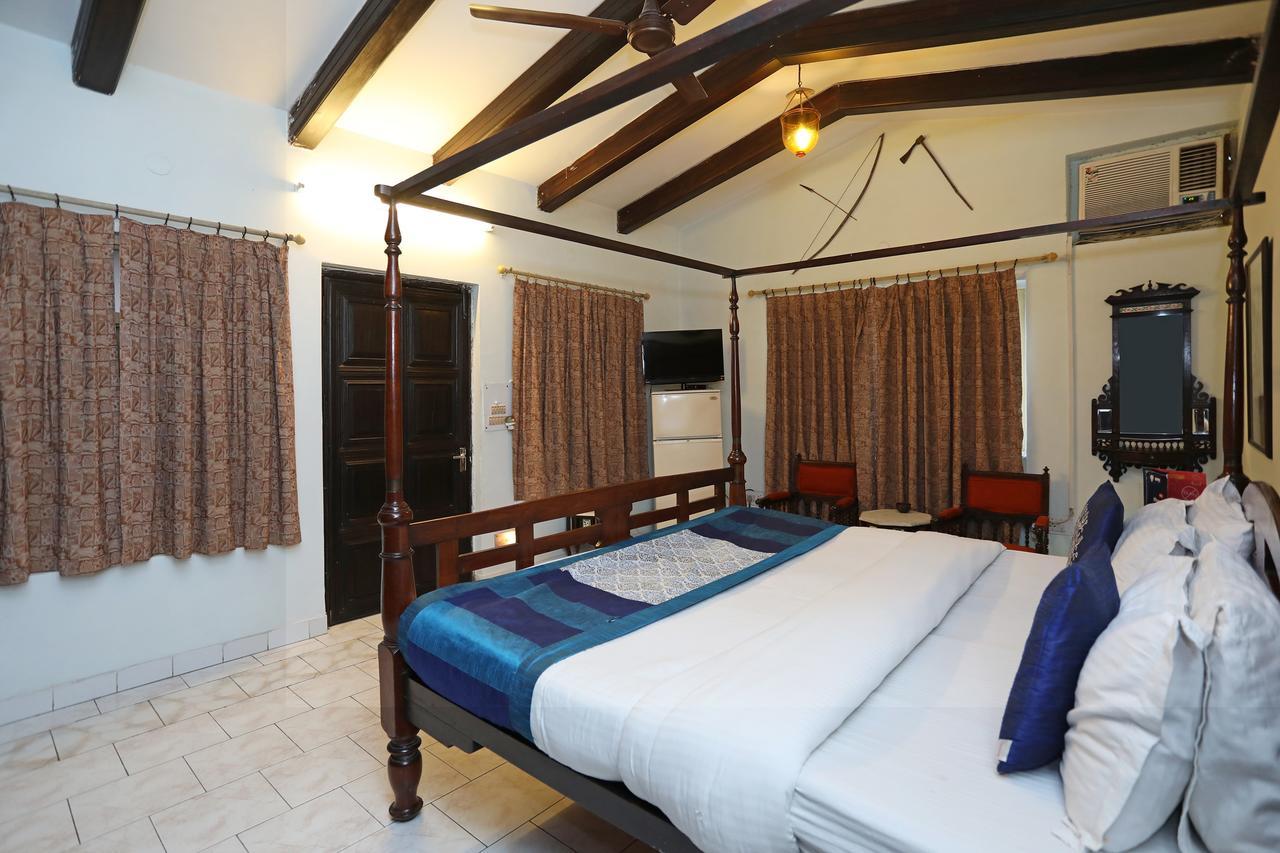 Oyo 1427 Hotel Malhar Haveli Noida Eksteriør billede