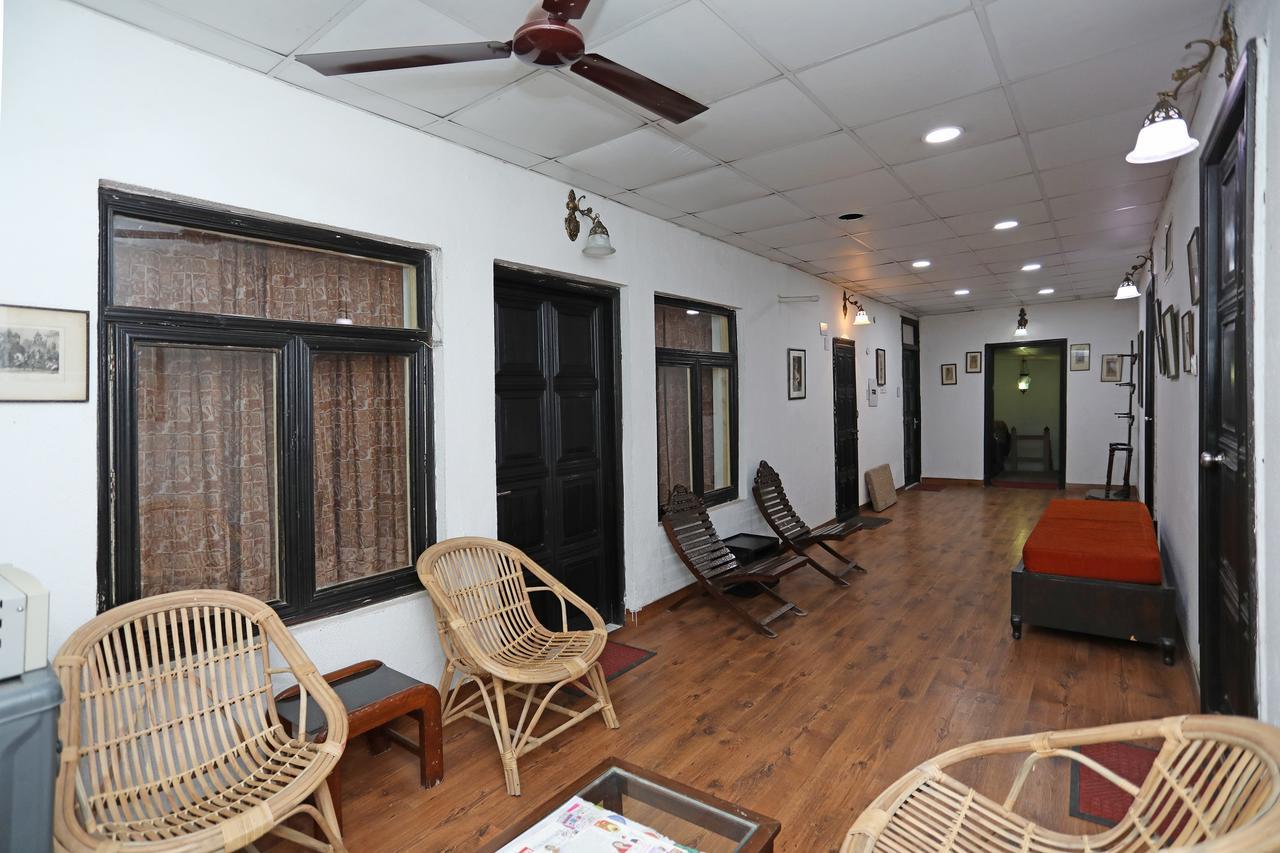 Oyo 1427 Hotel Malhar Haveli Noida Eksteriør billede